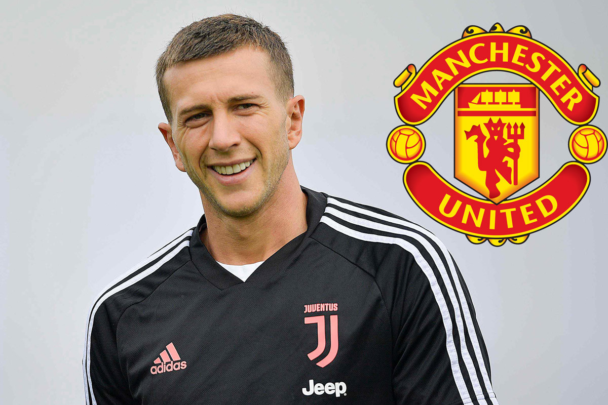 MU muốn có Bernardeschi, Arsenal lấy Jovic