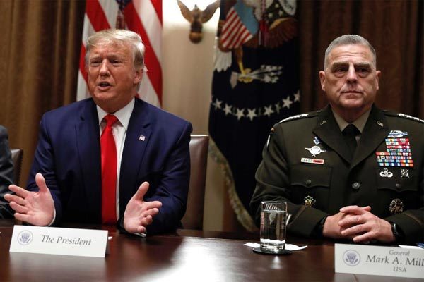 Thêm tin buồn cho ông Trump trước thềm bầu cử