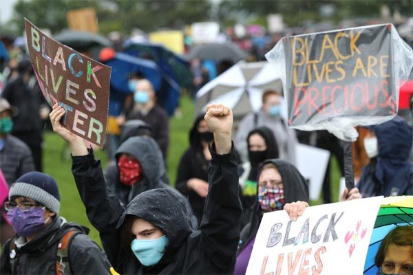 Mỹ điêu đứng vì biểu tình, LHQ đòi Washington cải tổ hệ thống cảnh sát