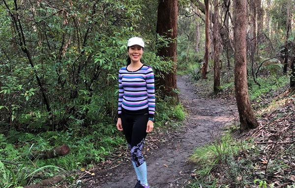 Vietnamese woman in Australia walks to raise funds for children