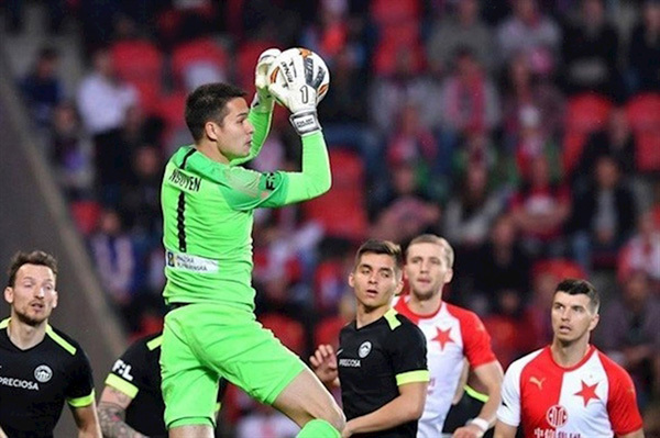 Czech-Vietnamese goalkeeper Filip Nguyen inches closer to spot on VN national football team