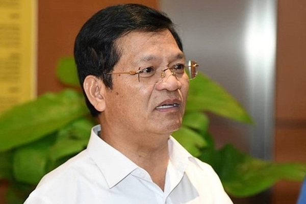 Bí thư Quảng Ngãi bị Bộ Chính trị kỷ luật cảnh cáo