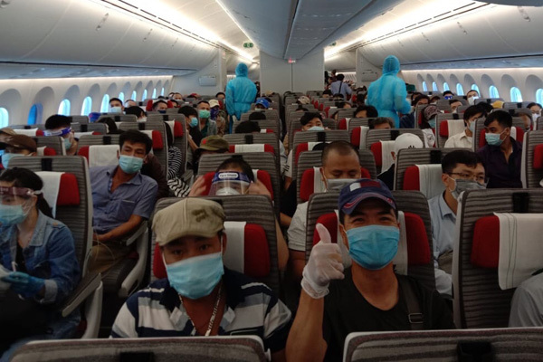 Đưa 343 công dân Việt Nam từ Canada về nước