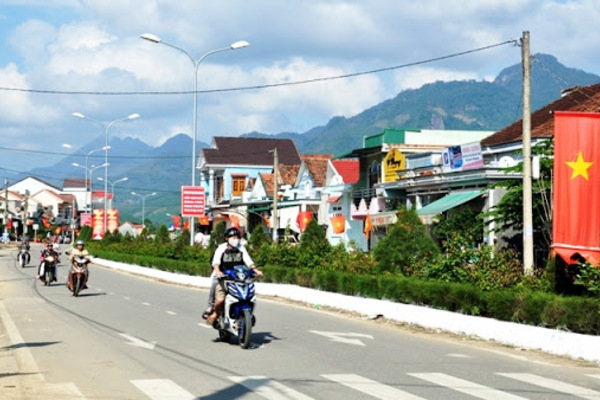 Bàn cách xây dựng nông thôn mới ở những vùng quê nghèo