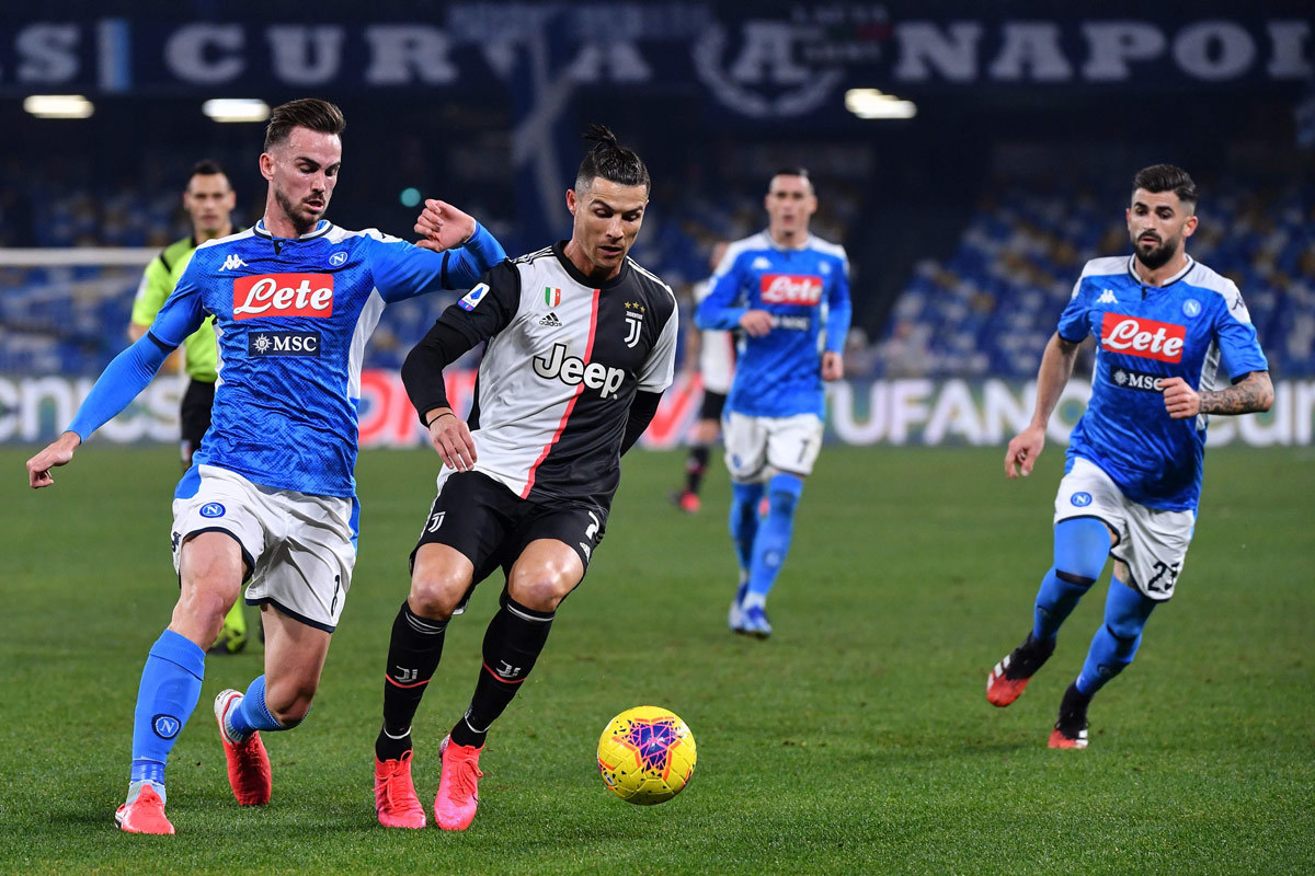 Juventus vs Napoli: Tử thủ giành danh hiệu