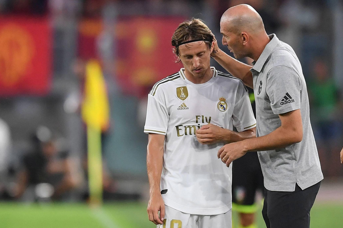 Luka Modric thay Zidane dẫn Real Madrid trong tương lai