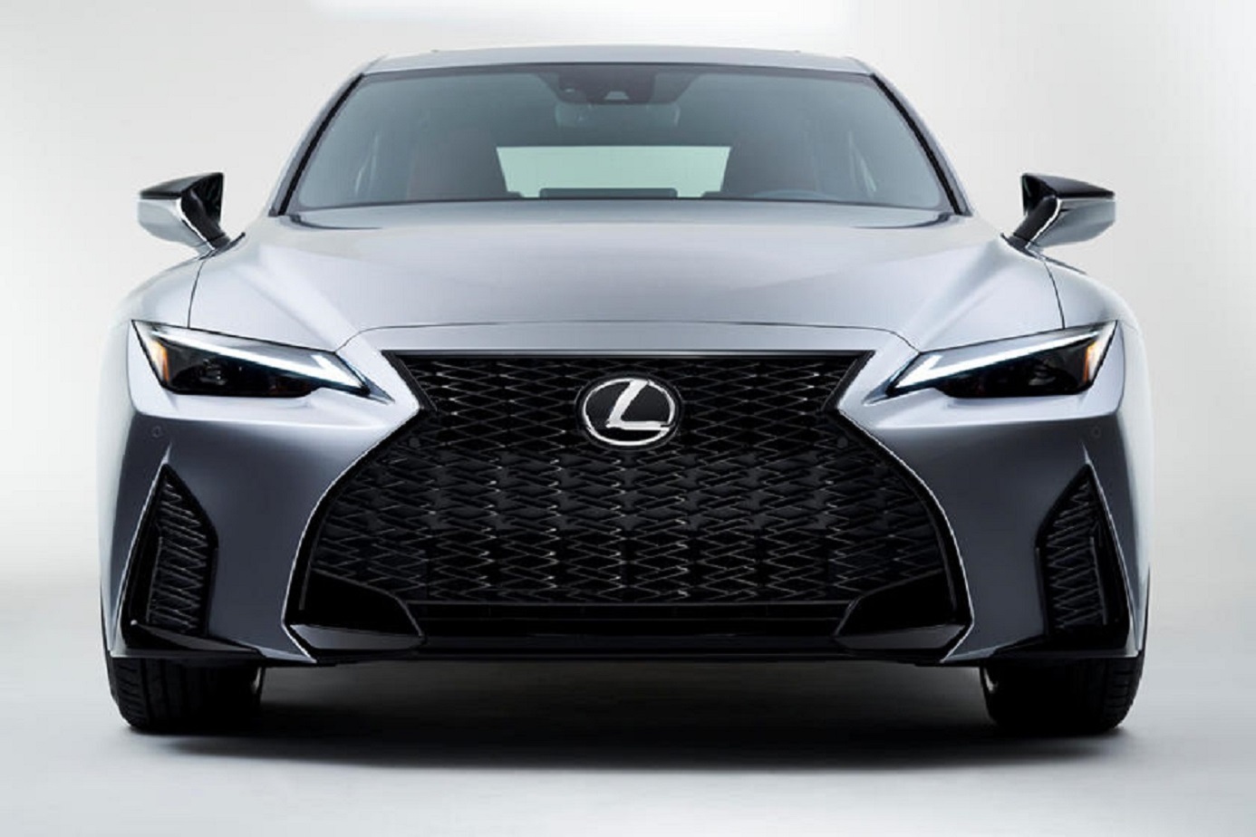 Lexus IS 2021 – một chủng loại xe đầy cá tính và hiện đại đang chờ đón bạn khám phá. Với thiết kế góc cạnh, động cơ mạnh mẽ và trang bị tiện nghi hiện đại, chiếc xe này sẽ làm bạn cảm thấy tự tin khi di chuyển trên đường.