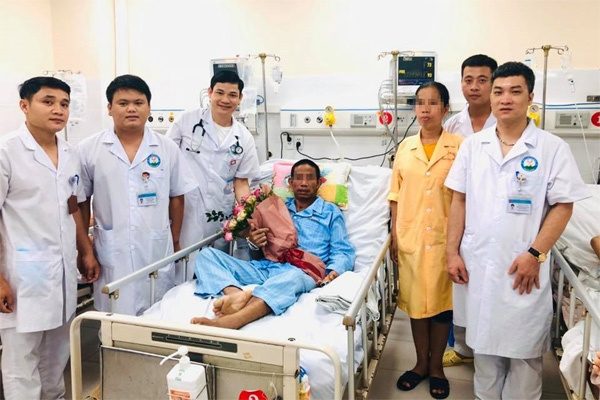 Gia đình chuẩn bị xong hậu sự, người đàn ông bất ngờ sống lại