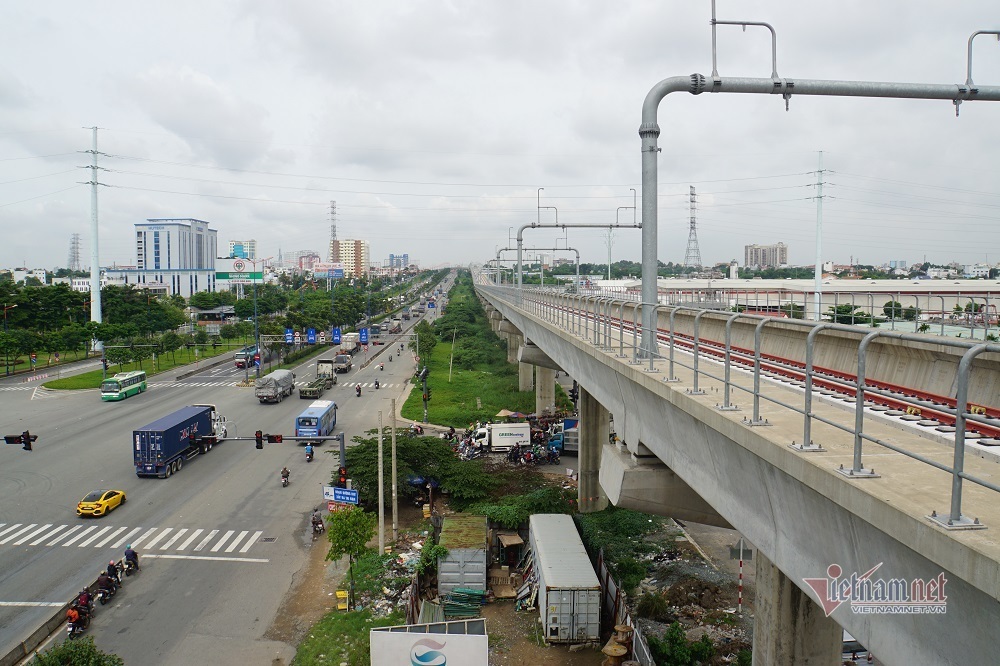 Hơn 17 km  đường ray trên cao metro Bến Thành- Suối Tiên sẵn sàng chờ thử tàu