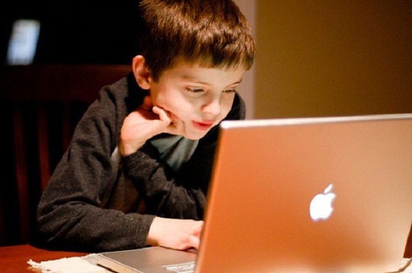 9 tuổi phải điều trị tâm thần vì được thả nổi học lập trình từ nhỏ