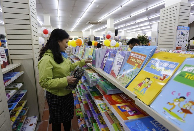 Education Ministry told not to compile textbooks