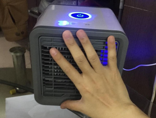 Quạt điều hòa mini, chiếu mát da mùa hè... như bị ăn cú lừa