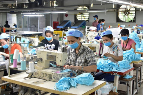 Doanh nghiệp kiến nghị triển khai tiêm vaccine để duy trì sản xuất