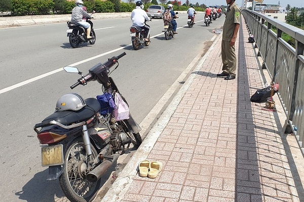 Bị giang hồ đe dọa đòi nợ, người đàn ông nhảy sông mất tích