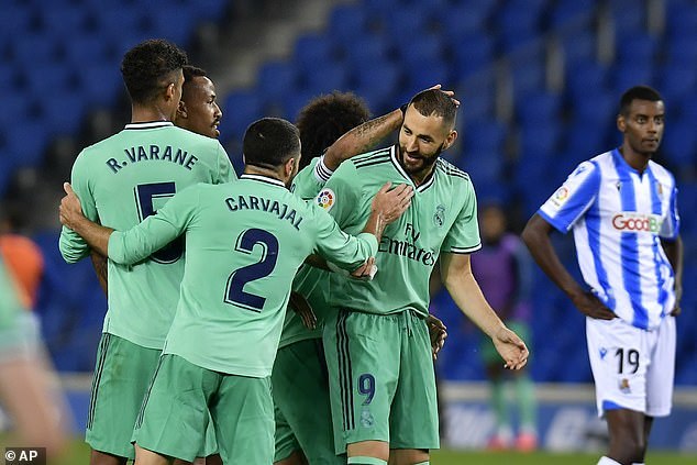 Ramos, Benzema giúp Real chiếm ngôi đầu La Liga