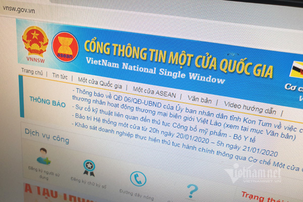 Ba bộ bị nêu tên vì gây khó khi “điện tử hóa” thủ tục hành chính