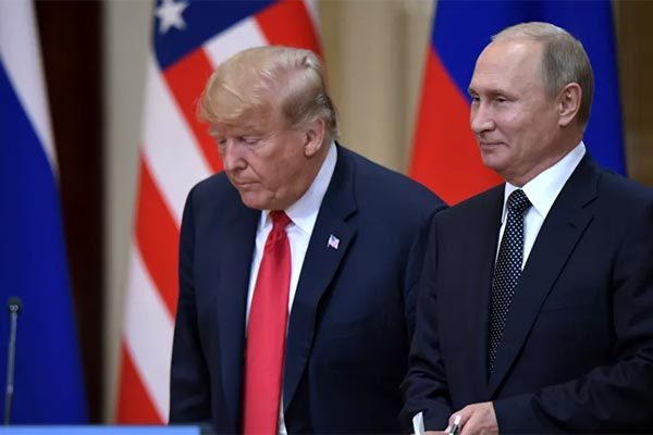 Cựu cố vấn kể lí do sợ để ông Trump một mình gặp Putin