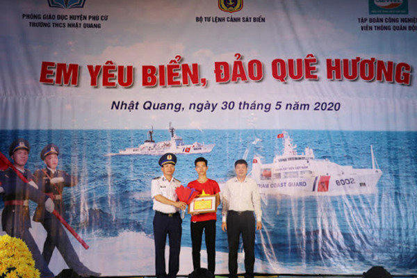 Cảnh sát biển tích cực lan toả tình yêu biển, đảo quê hương