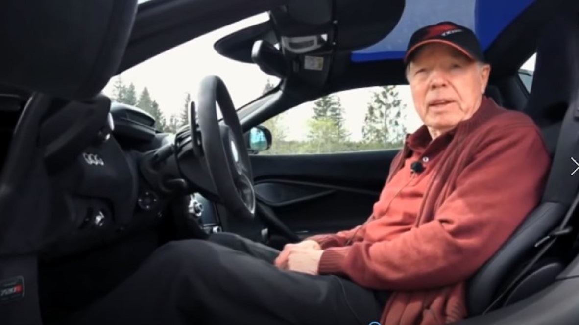 Cụ ông 78 tuổi điệu nghệ lái McLaren 720S vi vu mỗi ngày