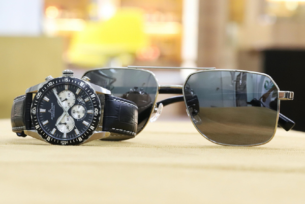 Cơ hội nhận kính mắt chính hãng miễn phí ở Đăng Quang Watch