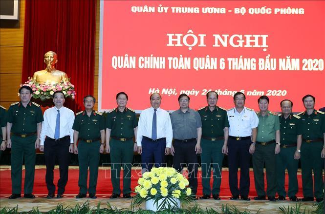 Thủ tướng Nguyễn Xuân Phúc dự hội nghị Quân chính toàn quân