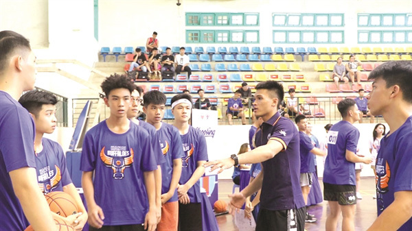 Young Hanoi ballers chase hoop dreams at VBA tryout