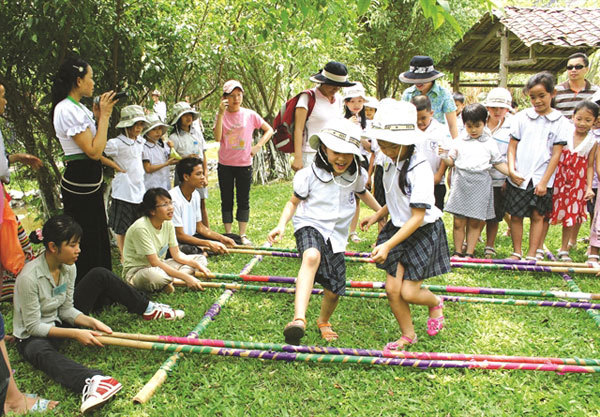 History comes to life on heritage tours