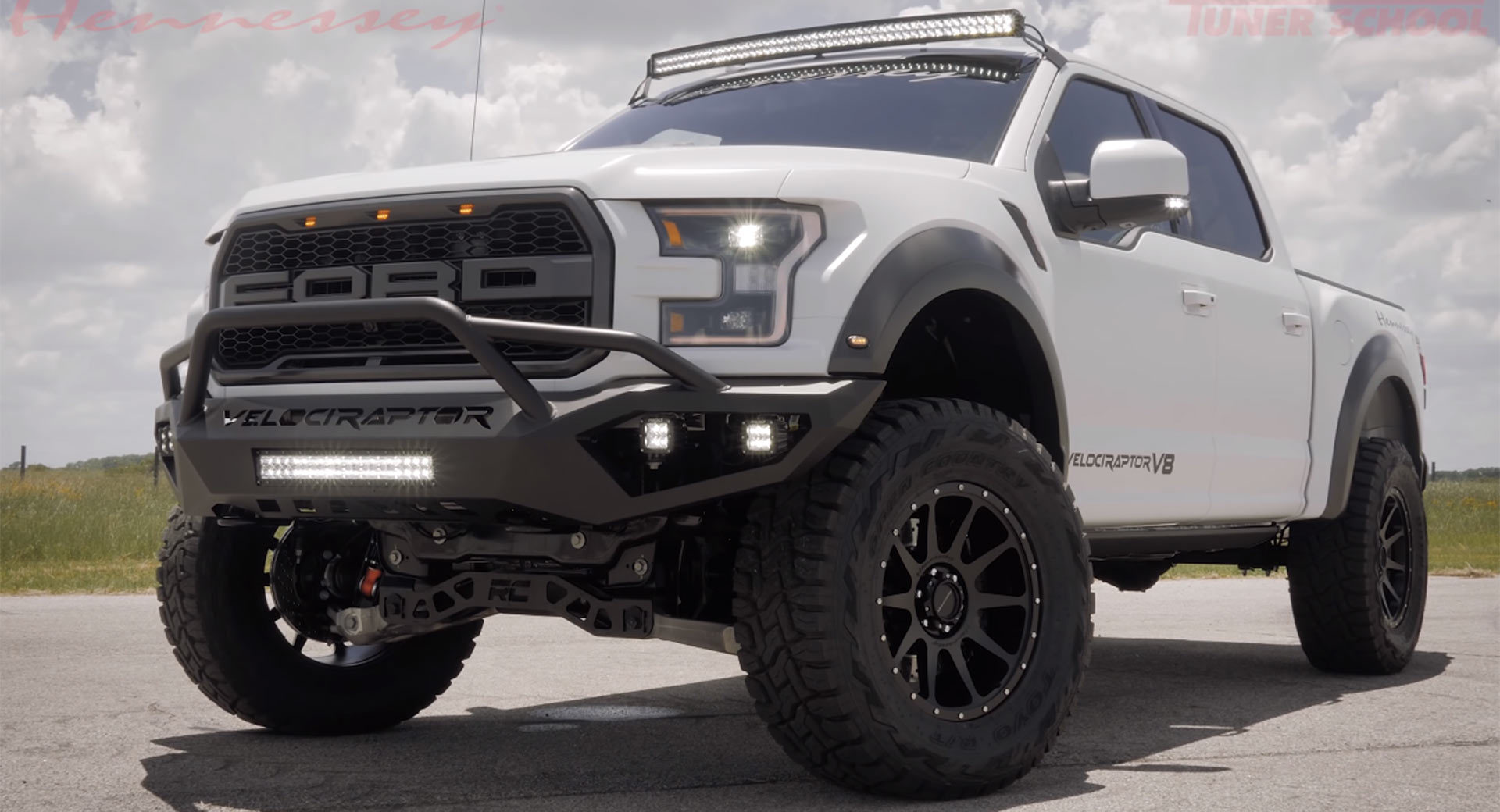 Bán tải Ford F-150 Raptor phiên bản nâng cấp mạnh như siêu xe