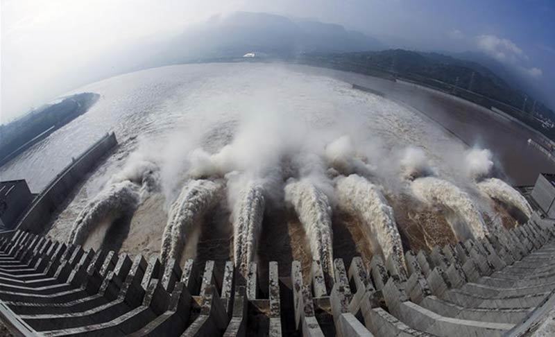 Nước cuồn cuộn đổ về đập Tam Hiệp, Trung Quốc lo đại hồng thủy