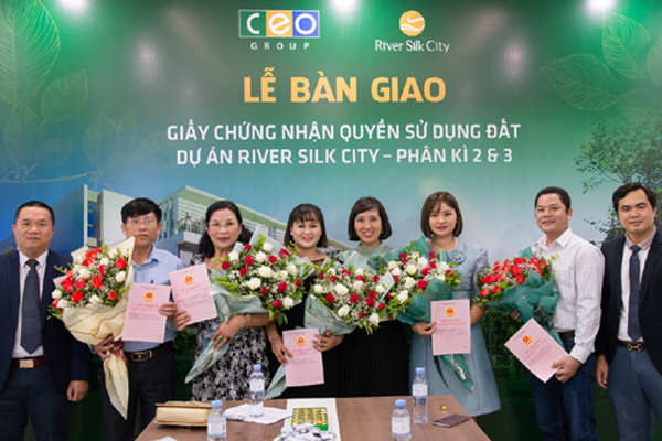 River Silk City Sông Xanh bàn giao sổ đỏ cho cư dân