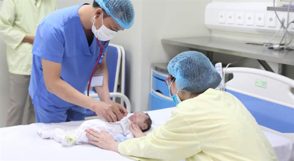 Newborn survives complex heart surgery and recovery process