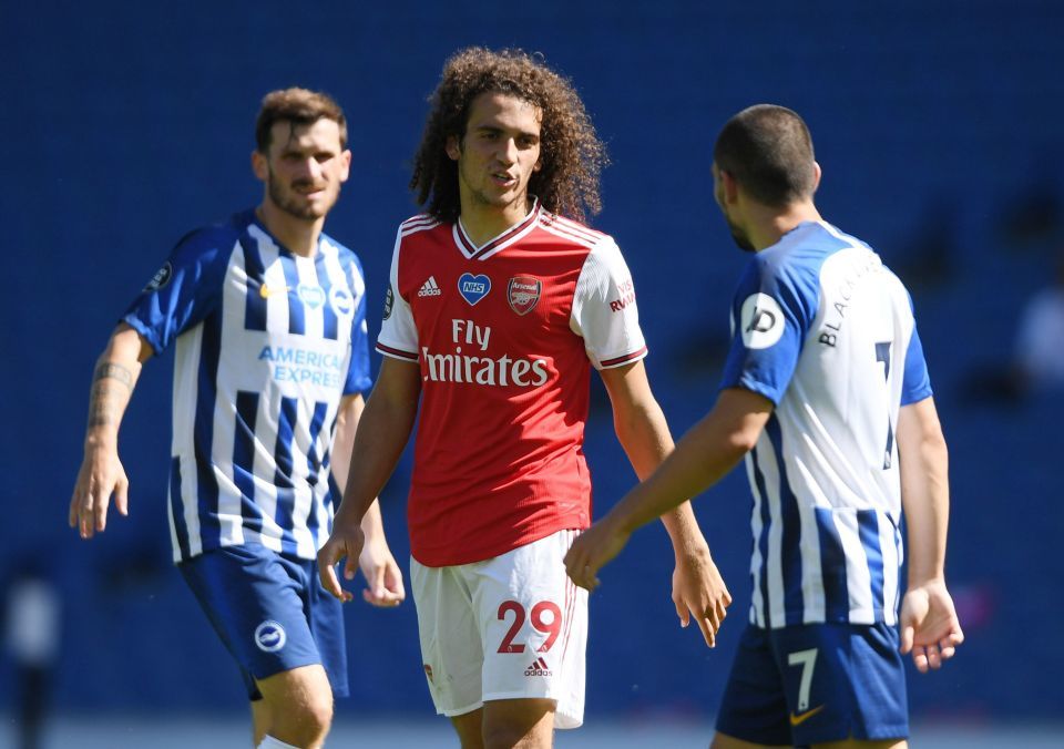 Arsenal tống cổ Guendouzi, Real Madrid và Barca mừng rỡ