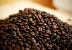 Global coffee price fluctuates, domestic price plunges