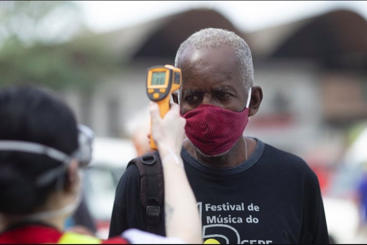 Thế giới 7 ngày: Covid-19 lan mạnh khắp thế giới, hy vọng cách điều trị mới