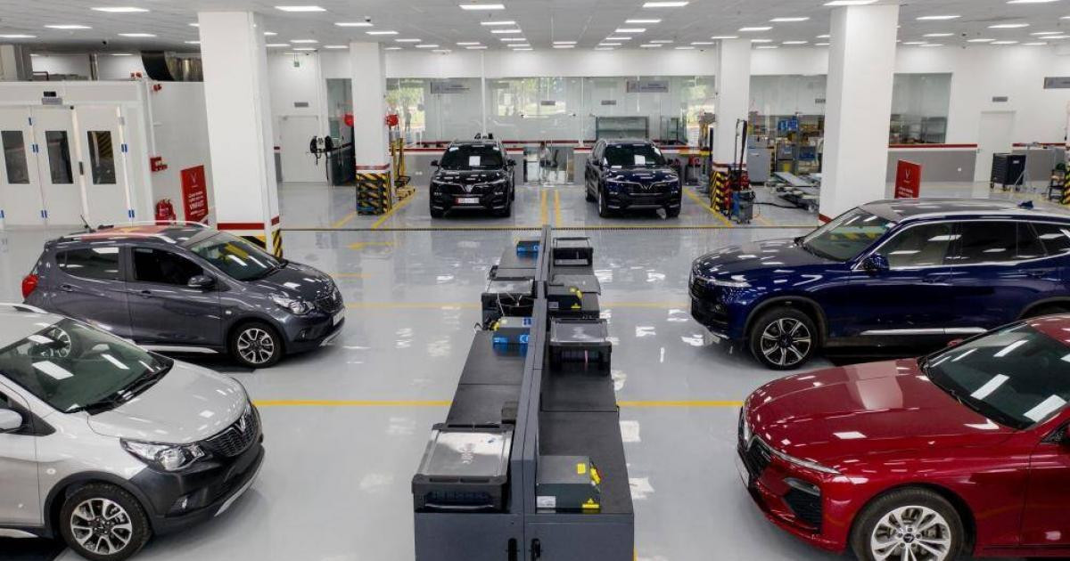 Giảm 50% phí trước bạ, khách Việt “kháo” nhau đi nhận xe, ra biển số