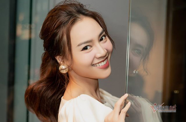 Ninh Dương Lan Ngọc: Tính tôi con nít nên sợ yêu ‘phi công trẻ’