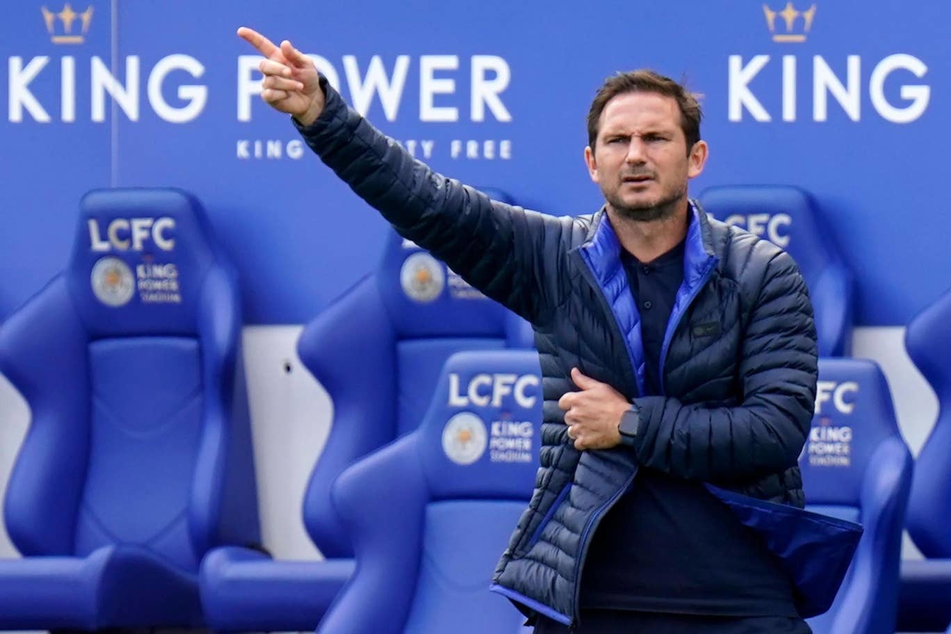 Lampard nổi giận với học trò dù Chelsea thắng trận