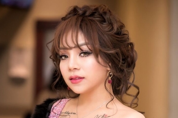 Minh Chuyên: Từ khi hát nhạc Phú Quang, tôi thấy mình 'đàn bà' hơn