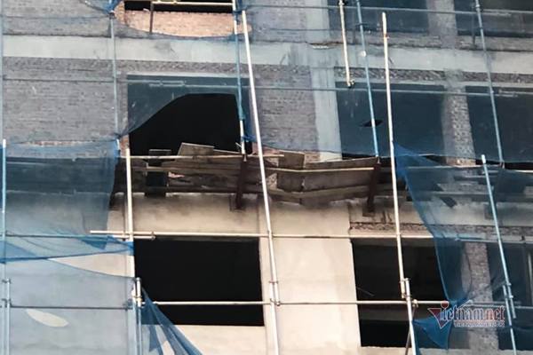 Bật giàn giáo, công nhân ở Hải Dương rơi từ tầng 14 tử vong