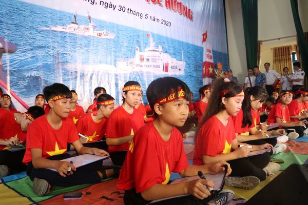 50 học sinh trường Trường THCS Nhật Quang tham gia cuộc thi ‘Em yêu biển, đảo quê hương”