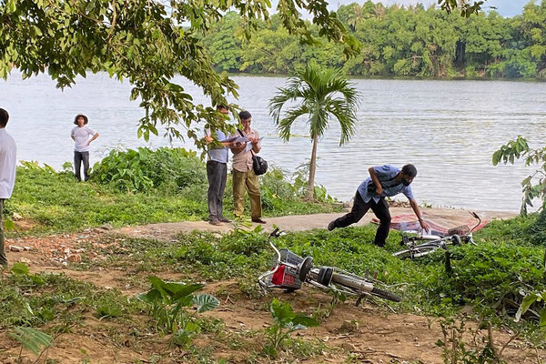 Tắm sông giải nhiệt, học sinh lớp 4 bơi ra xa đuối nước tử vong