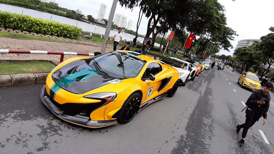 Dàn siêu xe tụ họp ở biển Vũng Tàu