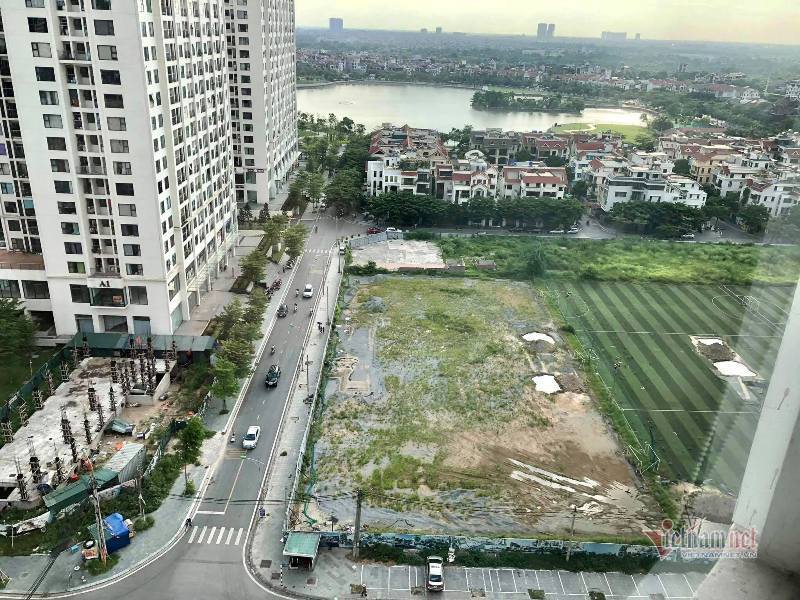 Market stagnant, real estate firms struggle