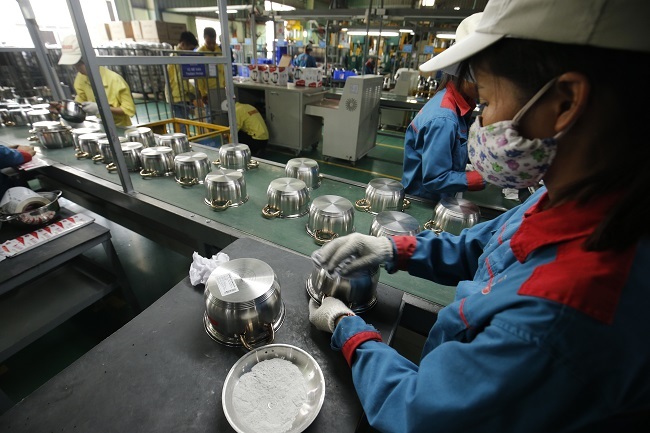 ‘Đột nhập’ nhà máy sản xuất đồ gia dụng lớn bậc nhất Việt Nam