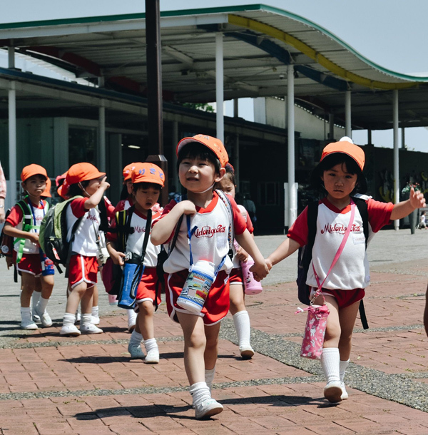 Nhà gần trường - cơ hội cho con tự lập như trẻ Nhật