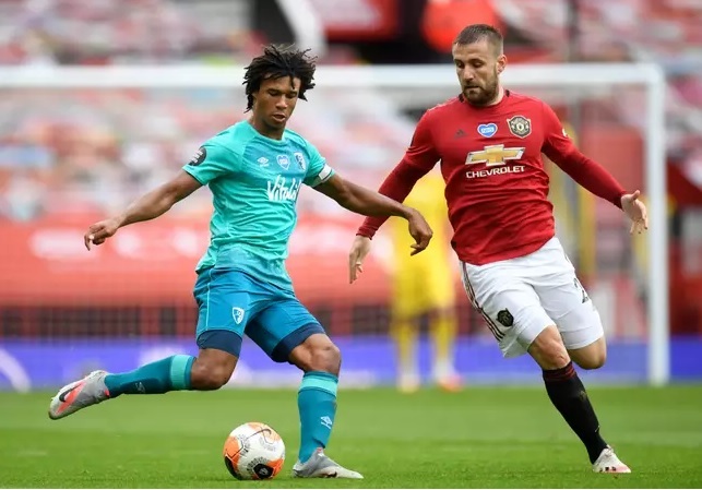 MU bất bại 16 trận, Luke Shaw được réo tên