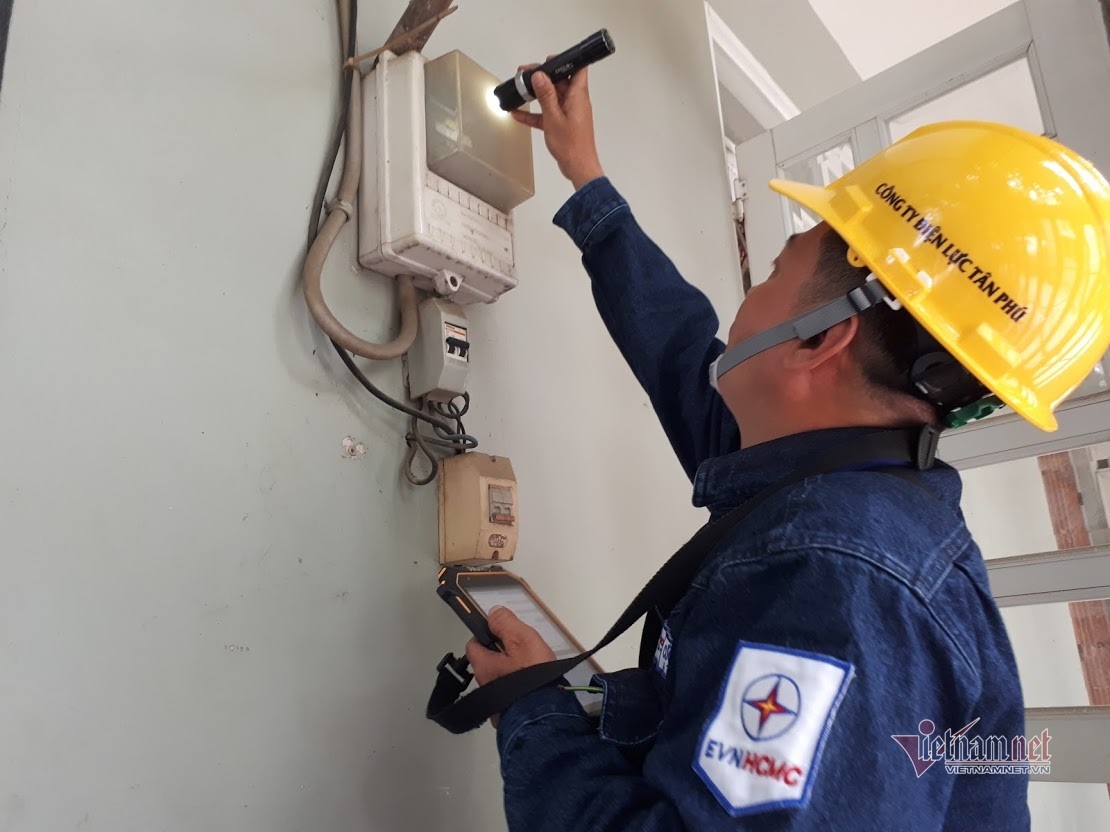 Hàng nghìn hộ tiêu thụ tiếp tục được giảm giá điện