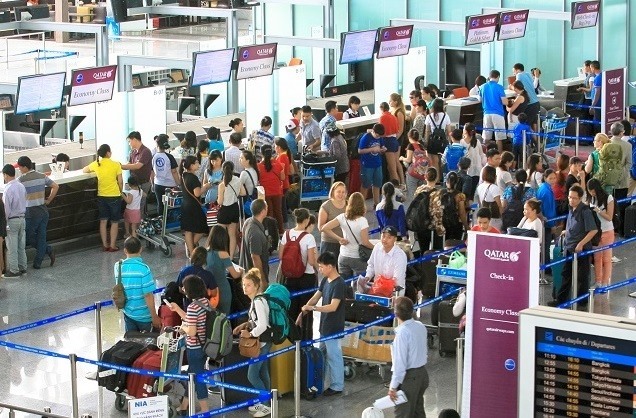 Sửa hai đường băng, Bộ trưởng GTVT mong khách đi máy bay thông cảm