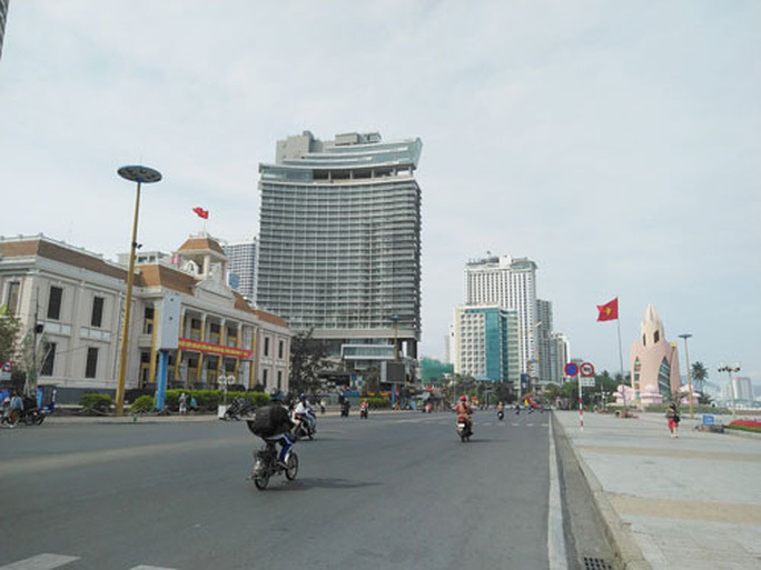 Vietnam considers allowing foreigners to buy tourism property