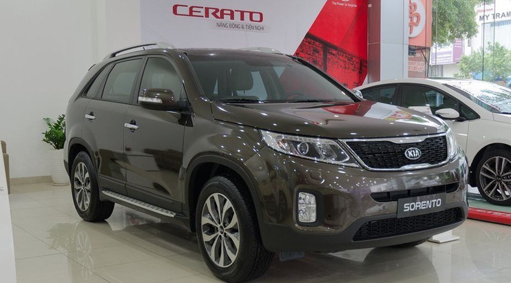 20 mẫu xe đồng loạt giảm giá, sâu nhất 200 triệu đồng